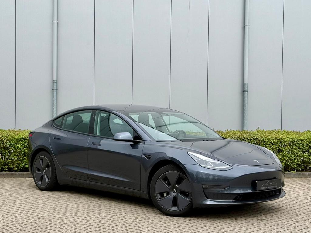 Tesla Model 3 / LFP! WARMTEPOMP FACELIFT TREKHAAK / 92% SoH, Auto's, Tesla, Automaat, Achterwielaandrijving, Zwart, 1000 kg