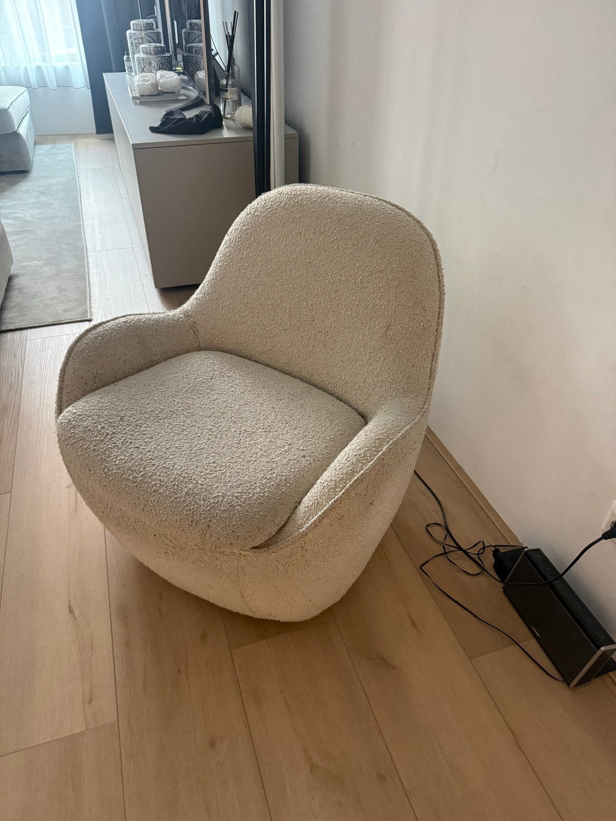 Eichholtz Draaibare Stoel in Teddy Stof, Huis en Inrichting, Ophalen of Verzenden, Zo goed als nieuw, Stof, 75 tot 100 cm