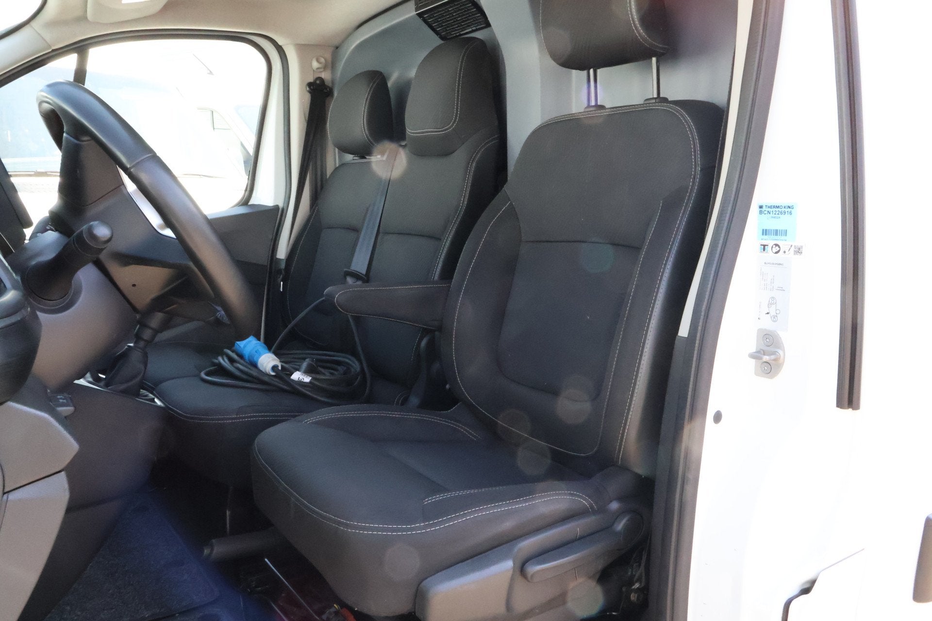 Nissan Primastar 2.0 dCi 130pk L2 H1 Koelwagen Vrieswagen -1, Voorwielaandrijving, Stof, Gebruikt, 4 cilinders