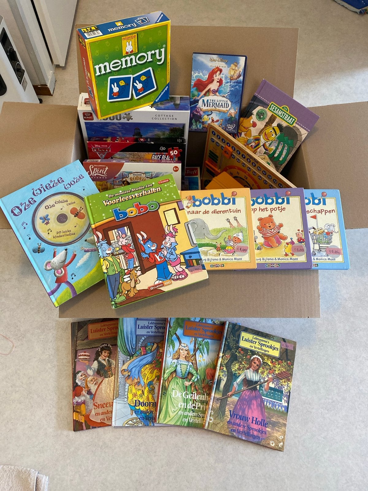 Grote doos vol Disney-Cars-Nijntje-Spirit-Sprookjes-Bobbi, Kinderen en Baby's, Ophalen of Verzenden, 10 tot 50 stukjes, Gebruikt