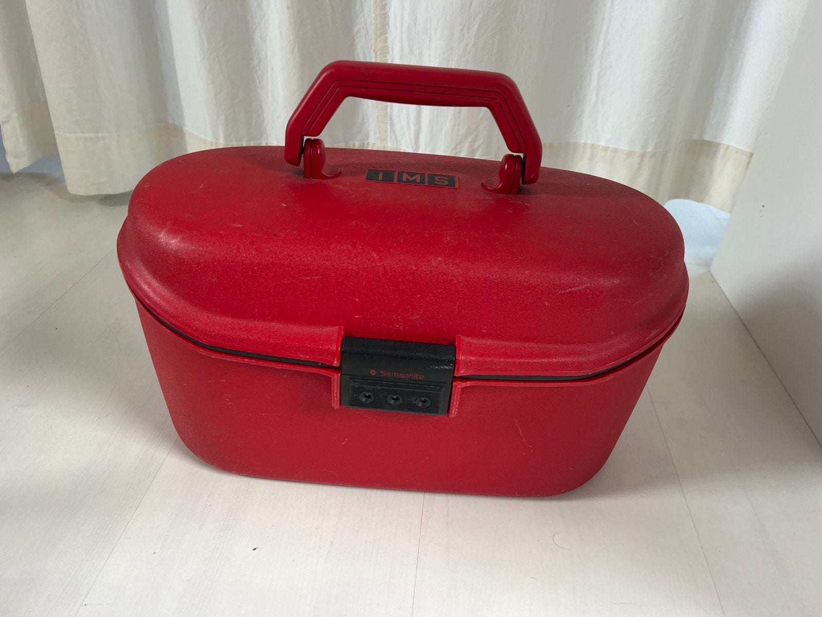 Vintage rode Samsonite beautycase/koffertje, Gebruikt, Ophalen of Verzenden, Met slot, Hardcase