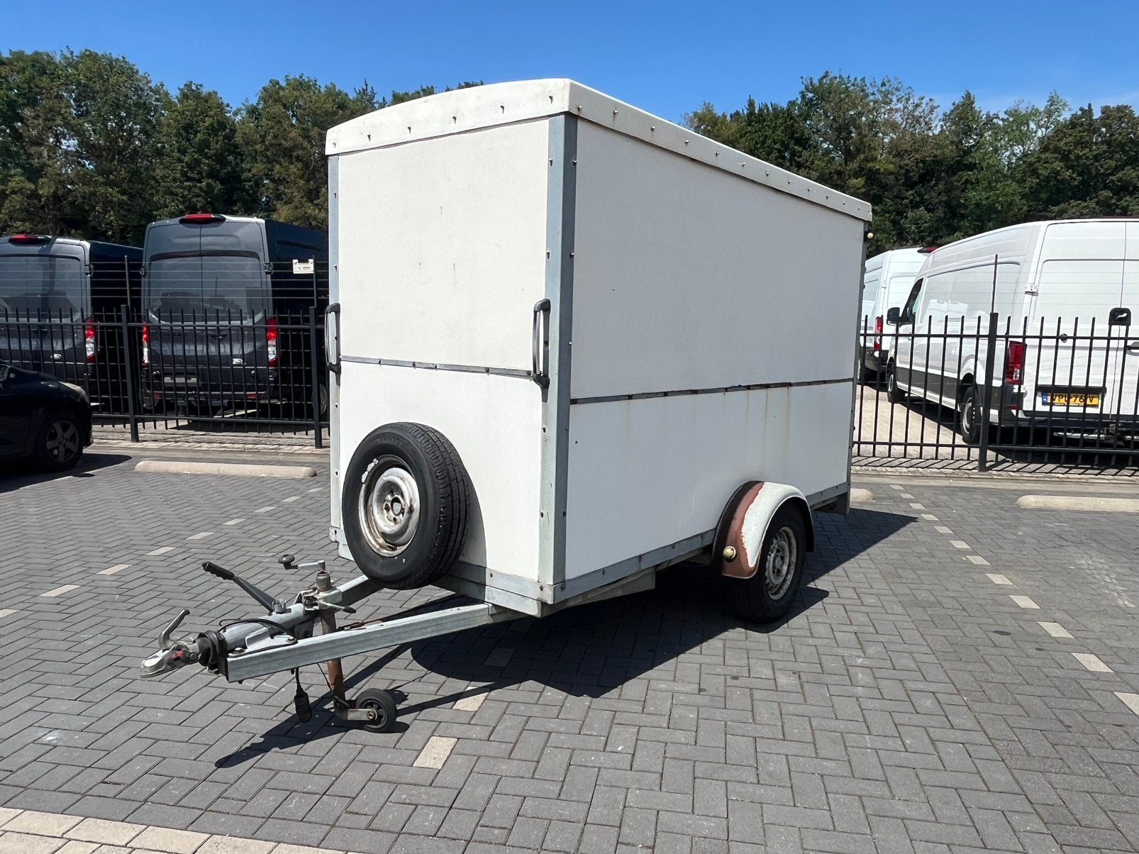 Te koop Anssems Gesloten Aanhanger Tot 1300kg met kenteken, Auto diversen, Aanhangers en Bagagewagens, Ophalen of Verzenden, Gebruikt