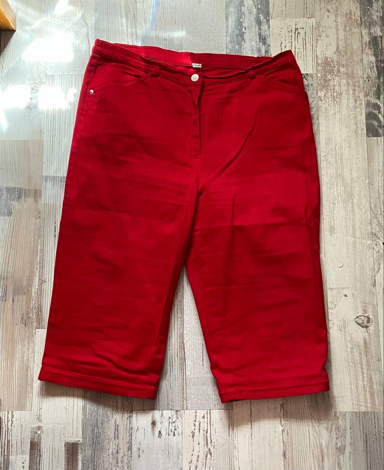 Rode driekwart broek, Maat 42/44 (L), Ophalen of Verzenden, Zo goed als nieuw, Driekwart