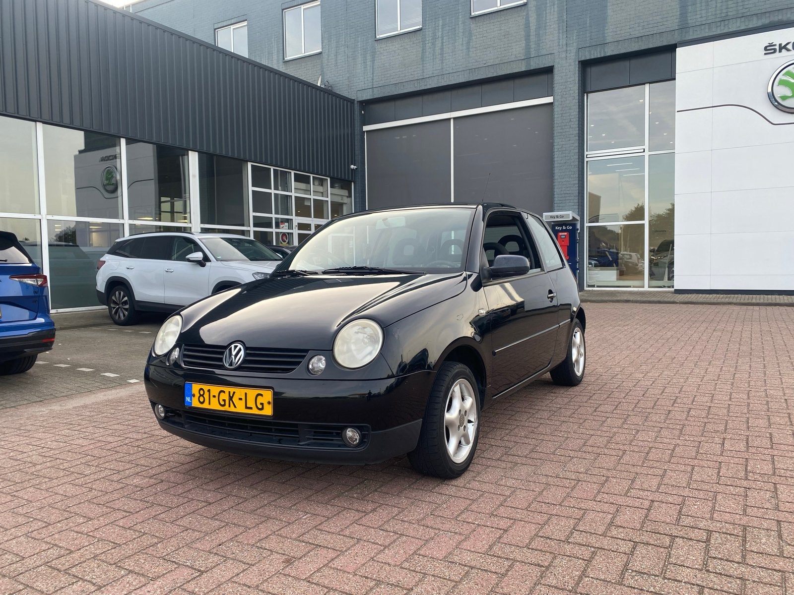 Volkswagen Lupo 1.4 55KW 2001 Zwart, Auto's, Voorwielaandrijving, Dealer onderhouden, 74 pk, 31 €/maand