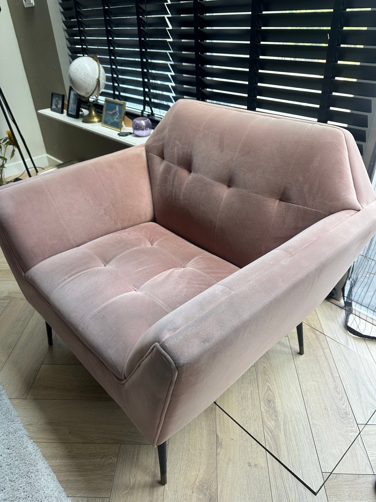 Roze fluwelen fauteuil van Dutchbone, Huis en Inrichting, Ophalen, Gebruikt, Minder dan 75 cm, 75 tot 100 cm