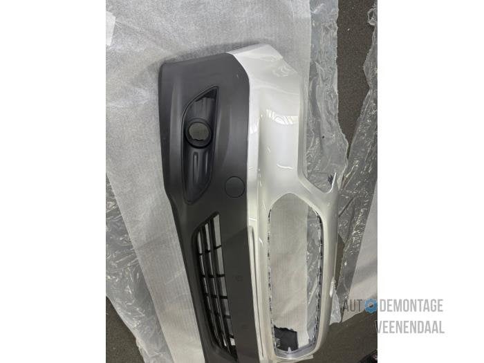 Voorbumper van een Ford Transit Courier (MOONDUST), Auto-onderdelen, -, -, Nieuw, Ophalen of Verzenden