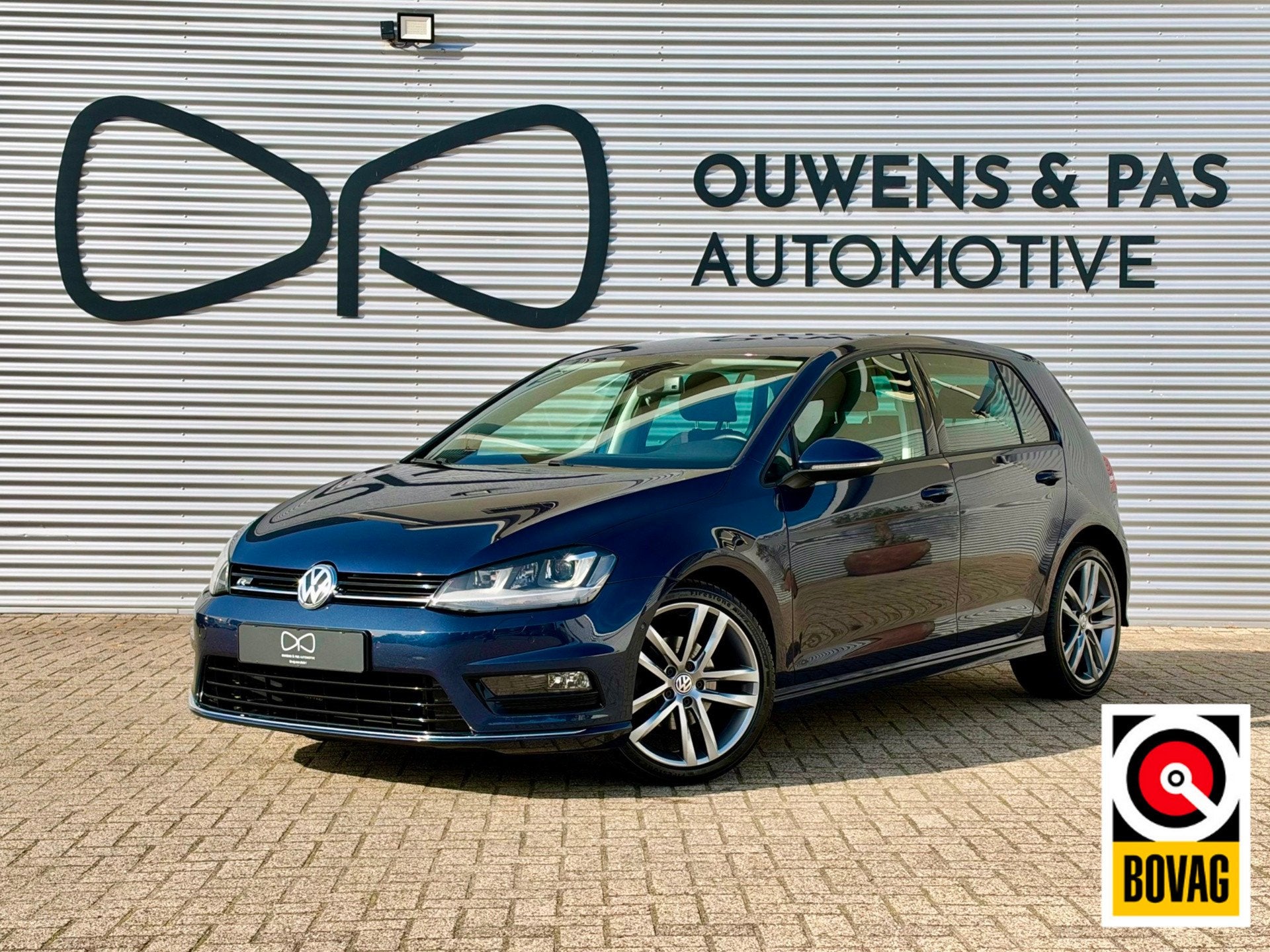 Volkswagen Golf 1.4 TSI CUP Edition | R LINE | LED | NAVIGAT, Dealer onderhouden, Gebruikt, Huisgarantie, 4 cilinders