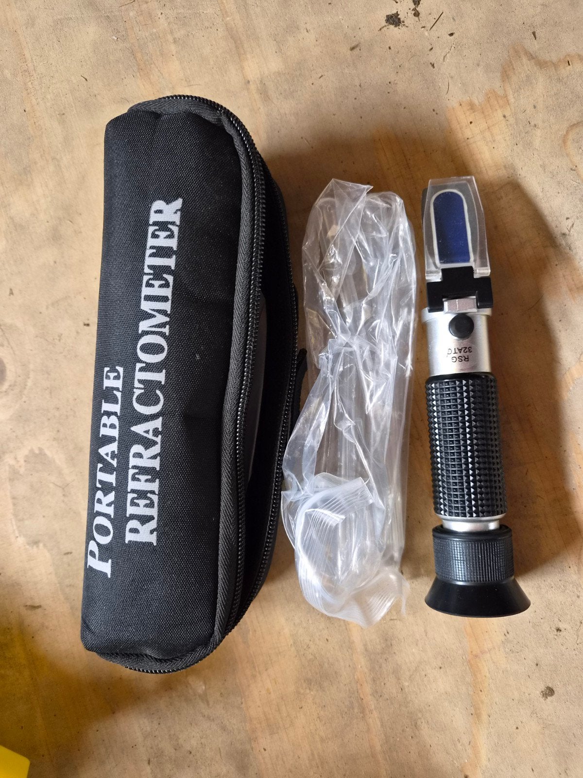 Draagbare Refractometer - Nieuw in etui, Doe-het-zelf en Verbouw, Ophalen of Verzenden, Nieuw, Overige meters