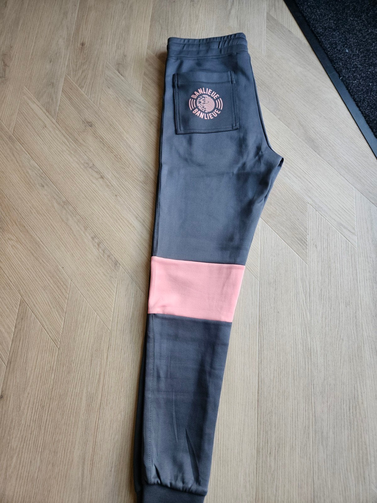Banlieue Joggingbroek Grijs/Roze - Maat S, Kleding | Heren, Spijkerbroeken en Jeans, W32 (confectie 46) of kleiner, Ophalen of Verzenden