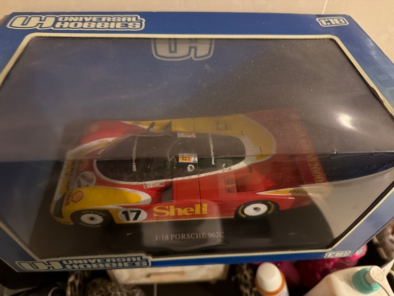 Universal Hobbies 1:18 Porsche 962C - Shell #17, F, Nieuw, Ophalen of Verzenden, F