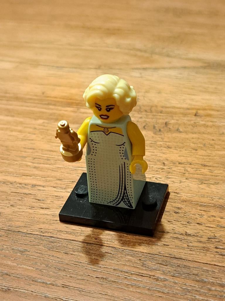 Lego 71000 series 9 Minifiguur Hollywood Starlet, Ophalen of Verzenden, Zo goed als nieuw