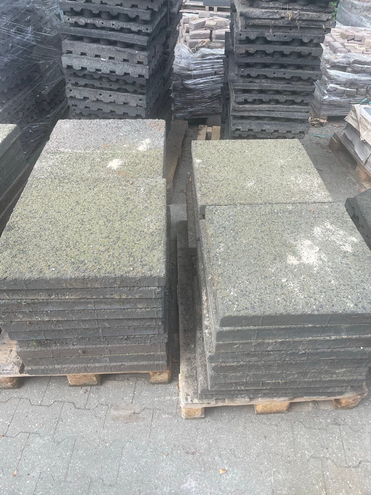 64 gebruikte terrastegels 60x60x5 cm = 23m2, Tuin en Terras, Ophalen, Gebruikt, 10 m² of meer, Beton