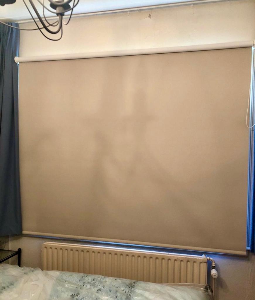 Verduisterend rolgordijn 175x220cm, taupe, Huis en Inrichting, Stoffering | Gordijnen en Lamellen, Ophalen, Zo goed als nieuw