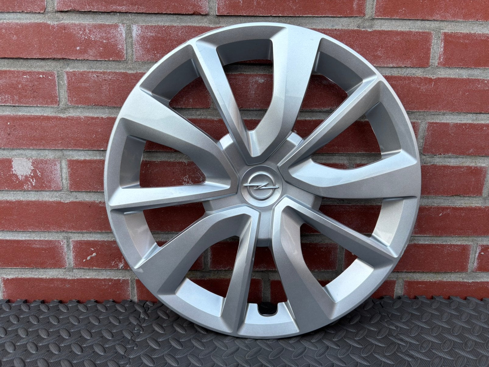 1 originele Opel Corsa wieldop 16 inch, Ophalen of Verzenden, Gebruikt