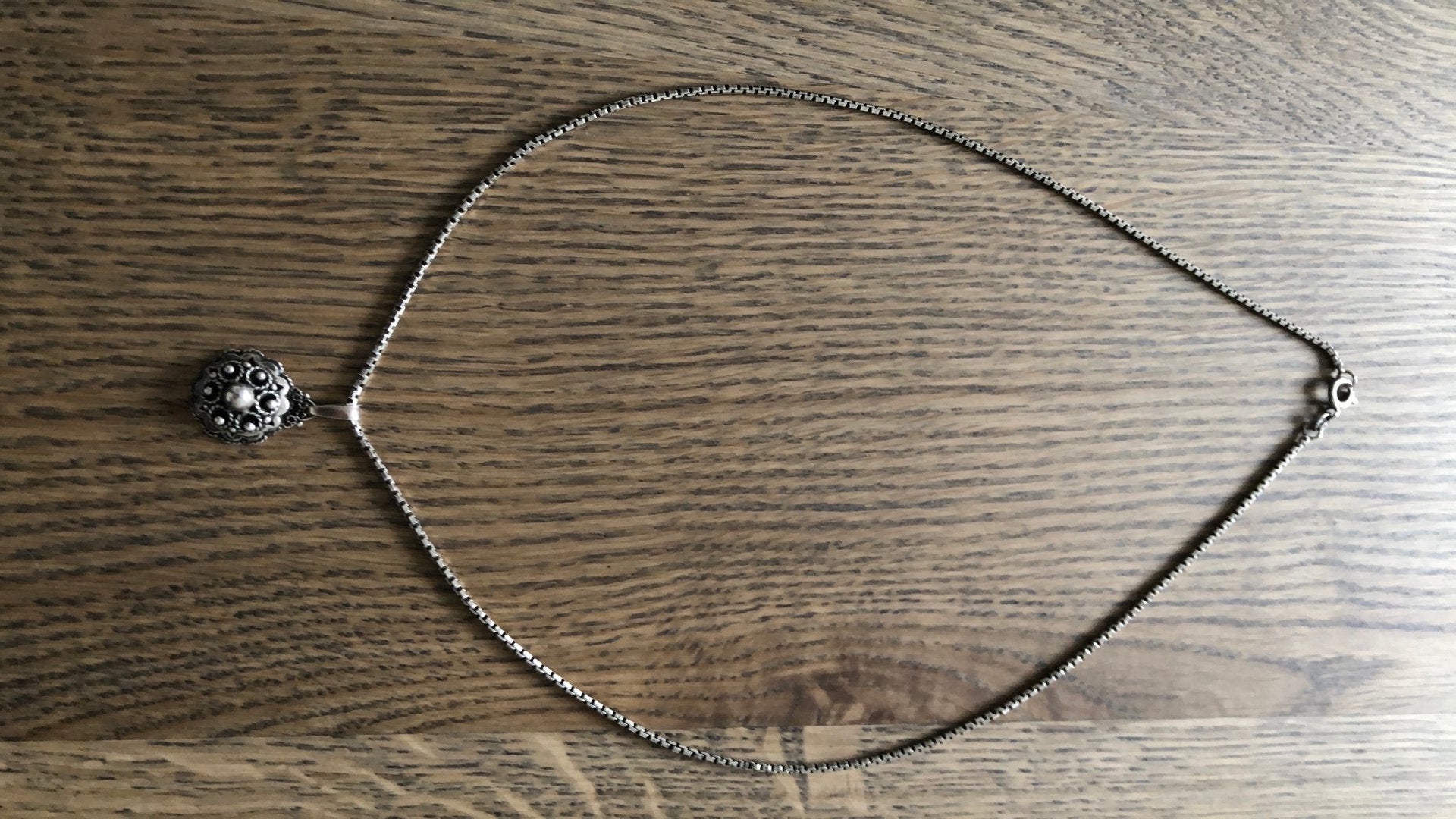 Zilveren ketting met zeeuwse knoop, Ophalen of Verzenden, Zo goed als nieuw, Zilver
