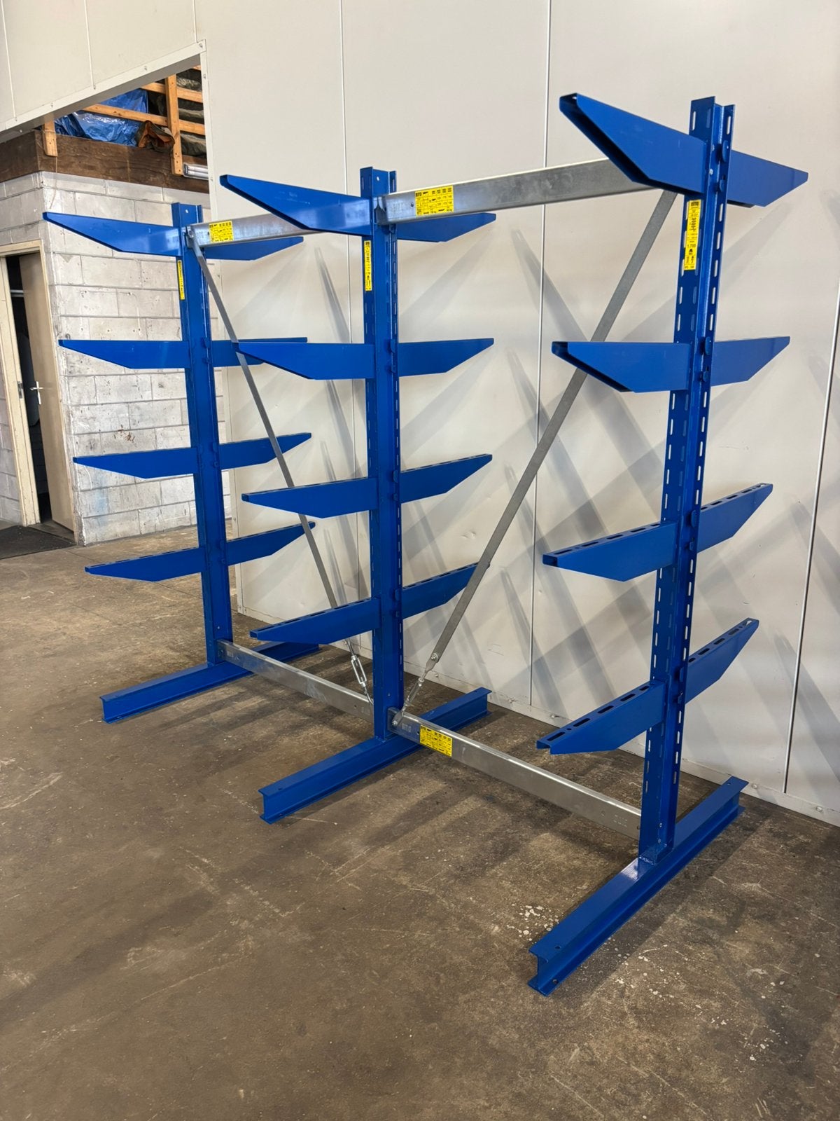 Bito Dubbelzijdige draagarmstelling / stelling / stellingrek, Ophalen, Gebruikt, ., .