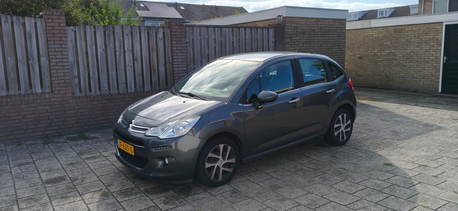 Citroën C3 1.2 Puretech 82pk 2016 Grijs, Voorwielaandrijving, 1199 cc, 23 km/l, Origineel Nederlands