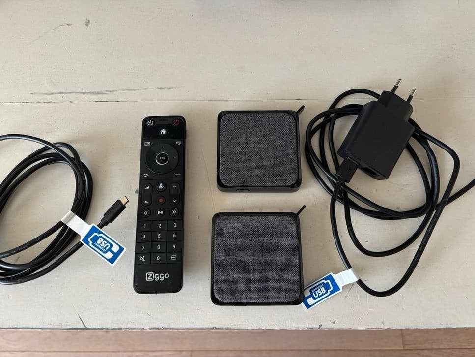 2 x ziggo Next Mini, Ophalen, Zo goed als nieuw