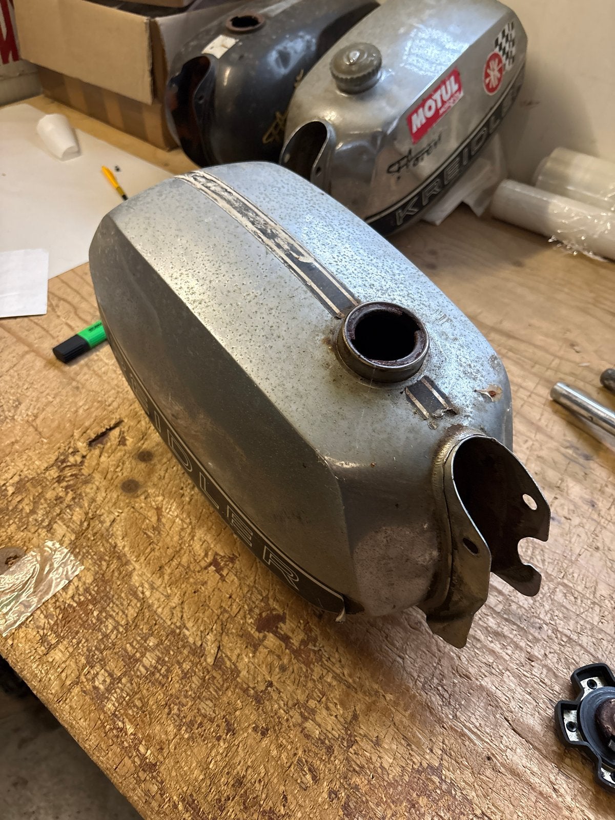 Kreidler tank met deukjes en roest, Fietsen en Brommers, Ophalen, Gebruikt, Tank