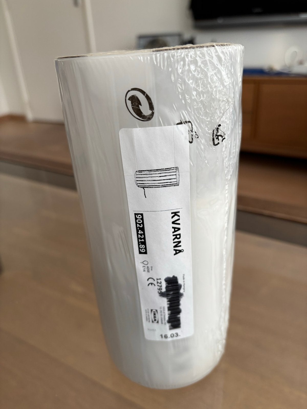 IKEA KVARNA tafellamp - Wit, modern en sfeervol, E14 (klein), Nieuw, Wit, Ophalen of Verzenden
