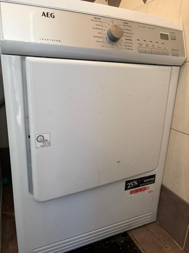 AEG Lavamat 6000 Serie Wasmachine en Lavatherm Droger, Ophalen, Gebruikt, 85 tot 90 cm, 1200 tot 1600 toeren