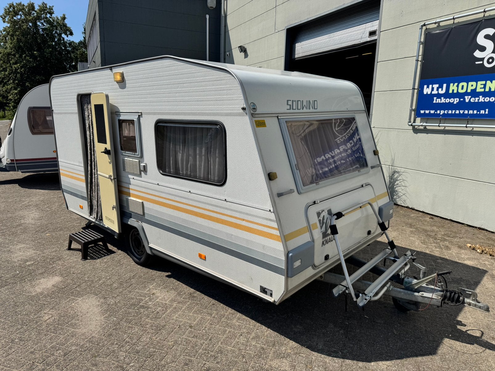 Caravan Knaus Sudwind 395 - Stapelbed! Voortent/Luifel 1990, Caravans en Kamperen, Caravans, Kachel, Standaardzit, 500 - 750 kg