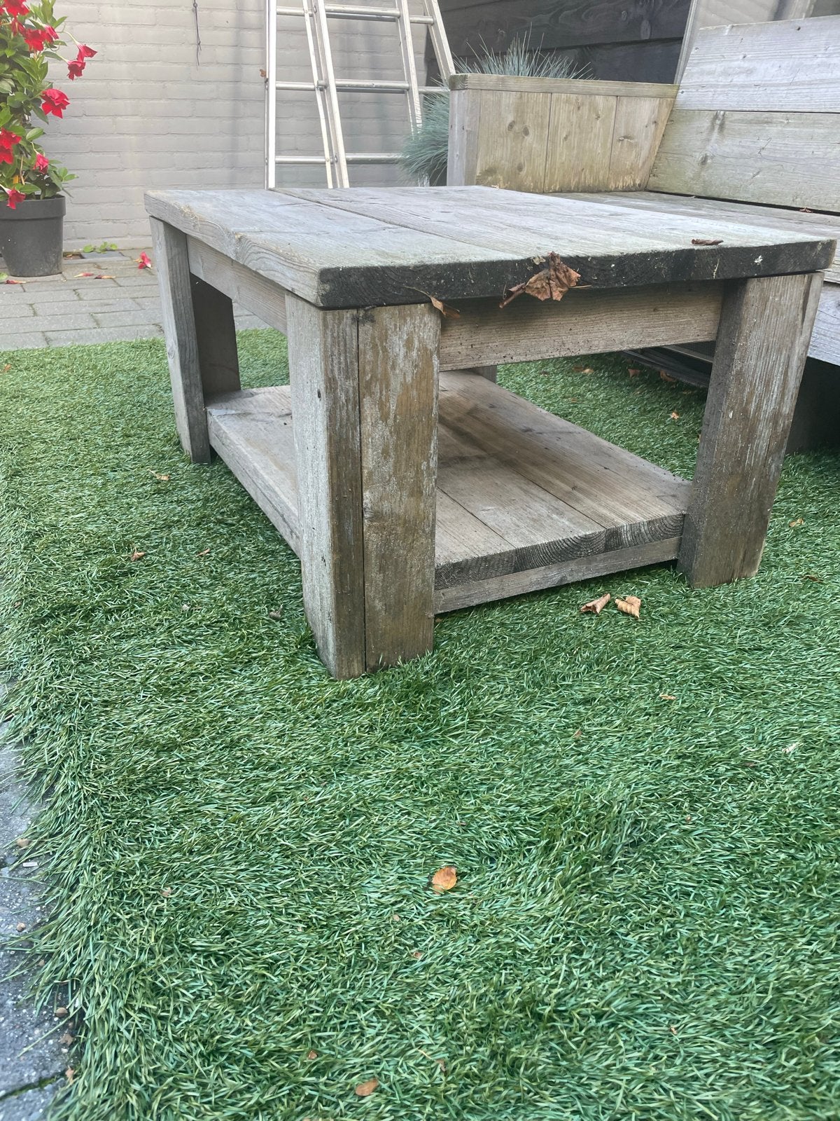 Gratis: Steigerhouten tafel 80x60x40 cm, Ophalen, Gebruikt, 50 tot 100 cm, Overige houtsoorten