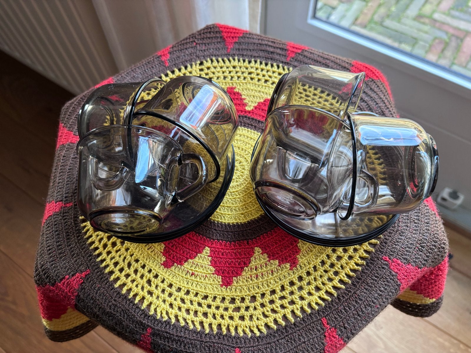 Arcoroc France rookglas kopjes en schoteltjes, Gebruikt, Ophalen of Verzenden, Glas, Overige stijlen
