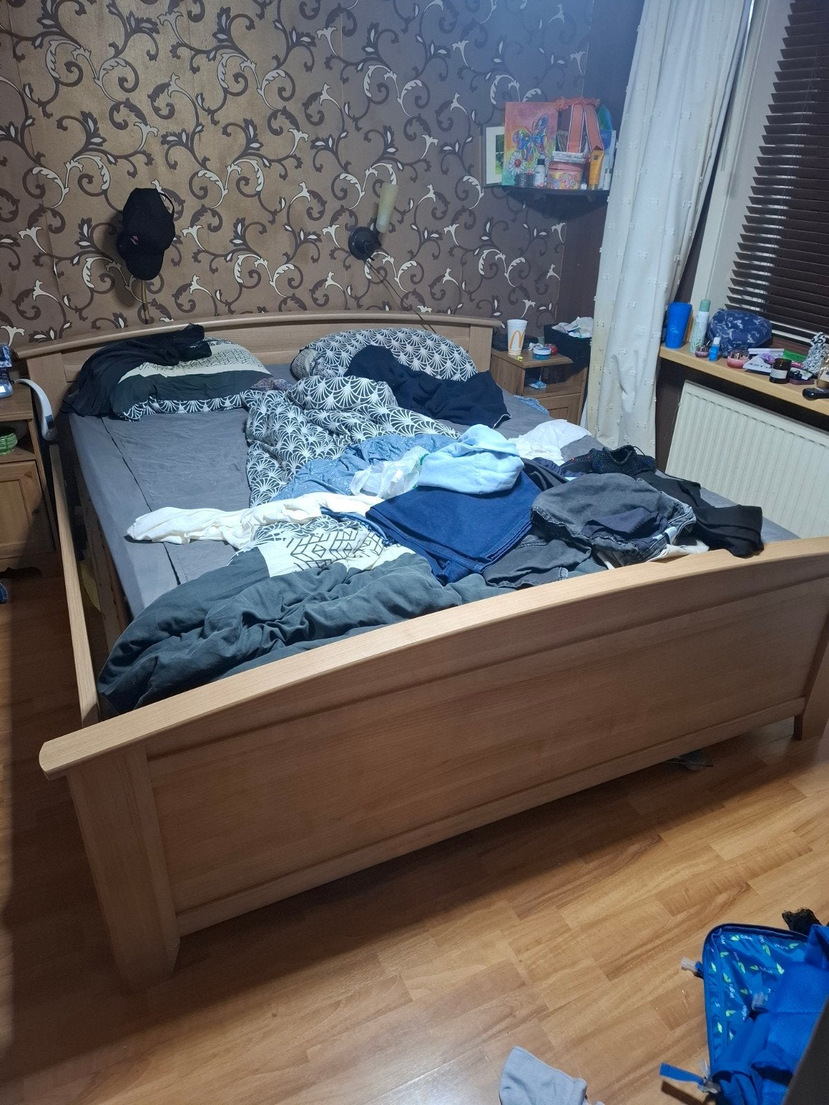 Gratis, Houten tweepersoonsbed met hoofdbord, Gebruikt, Bruin, Tweepersoons, Ophalen of Verzenden