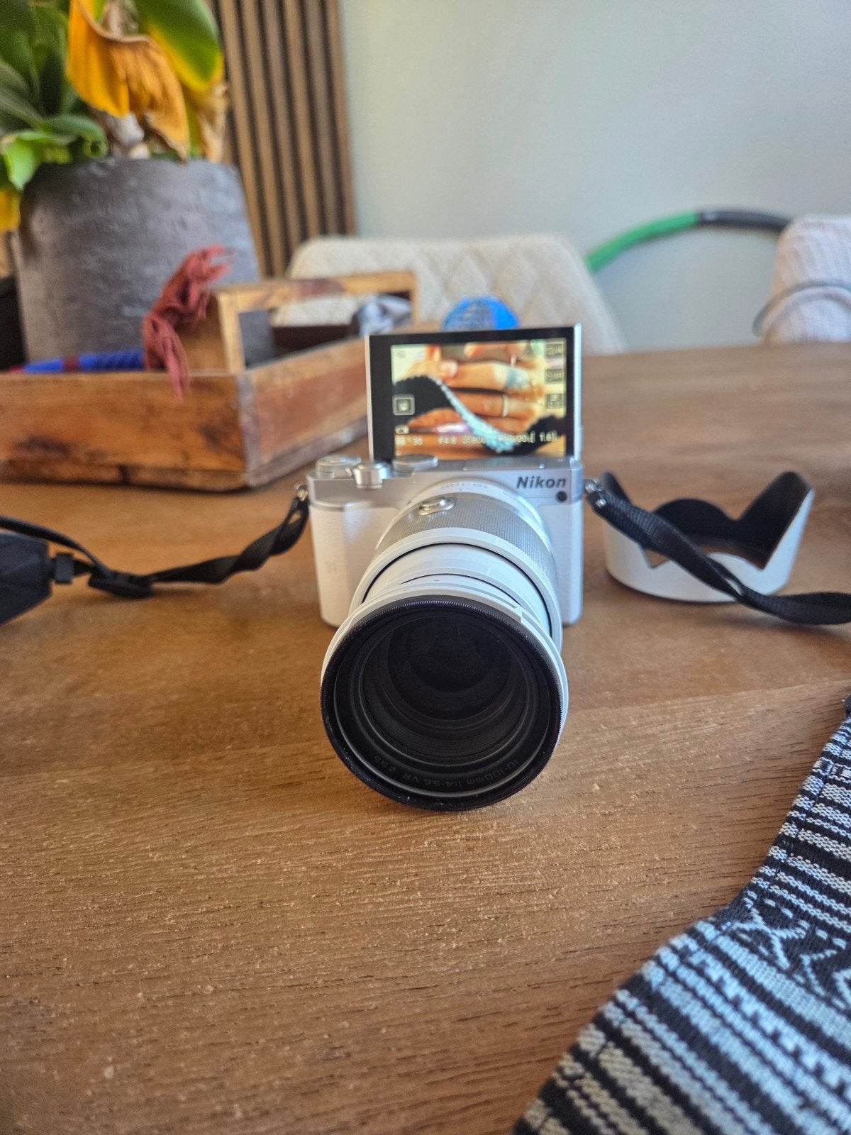 Nikon 1 J5 Systeemcamera met 10-100mm lens, Audio, Tv en Foto, Fotocamera's Digitaal, Kantelbaar/draaibaar scherm, Cameratas, Ophalen of Verzenden