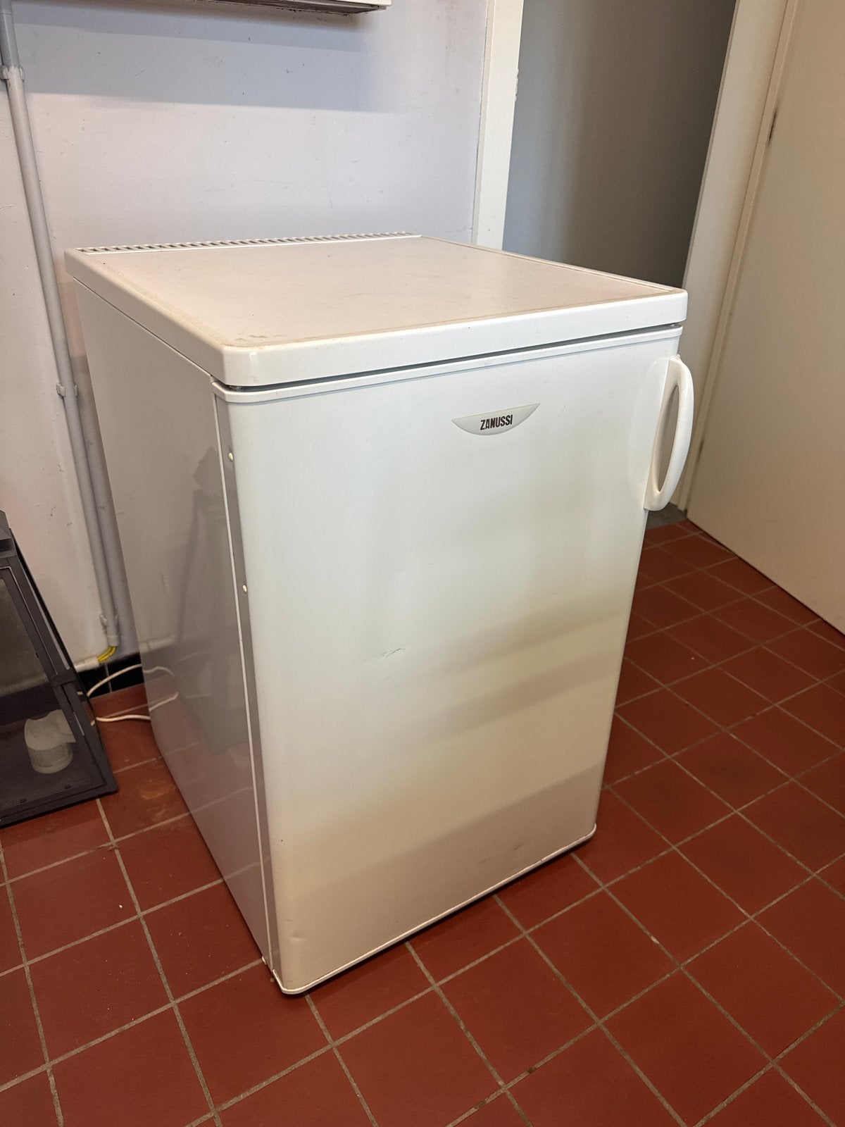 Zanussi tafelmodel koelkast met vriesvak, Witgoed en Apparatuur, Gebruikt, 75 tot 100 liter, 45 tot 60 cm, Met vriesvak