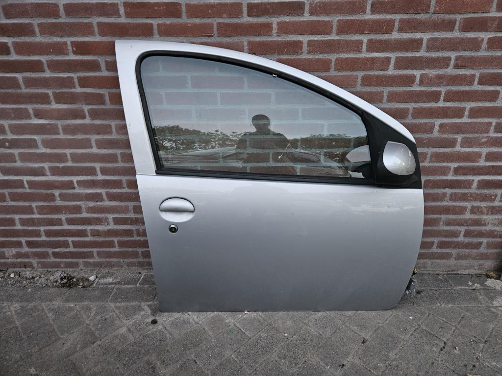 PORTIER RECHTS VOOR PEUGEOT 107/CITROEN C1/TOYOTA AYGO 4DRS, Auto-onderdelen, Niet ingevuld, Gebruikt, Citroën, Deur