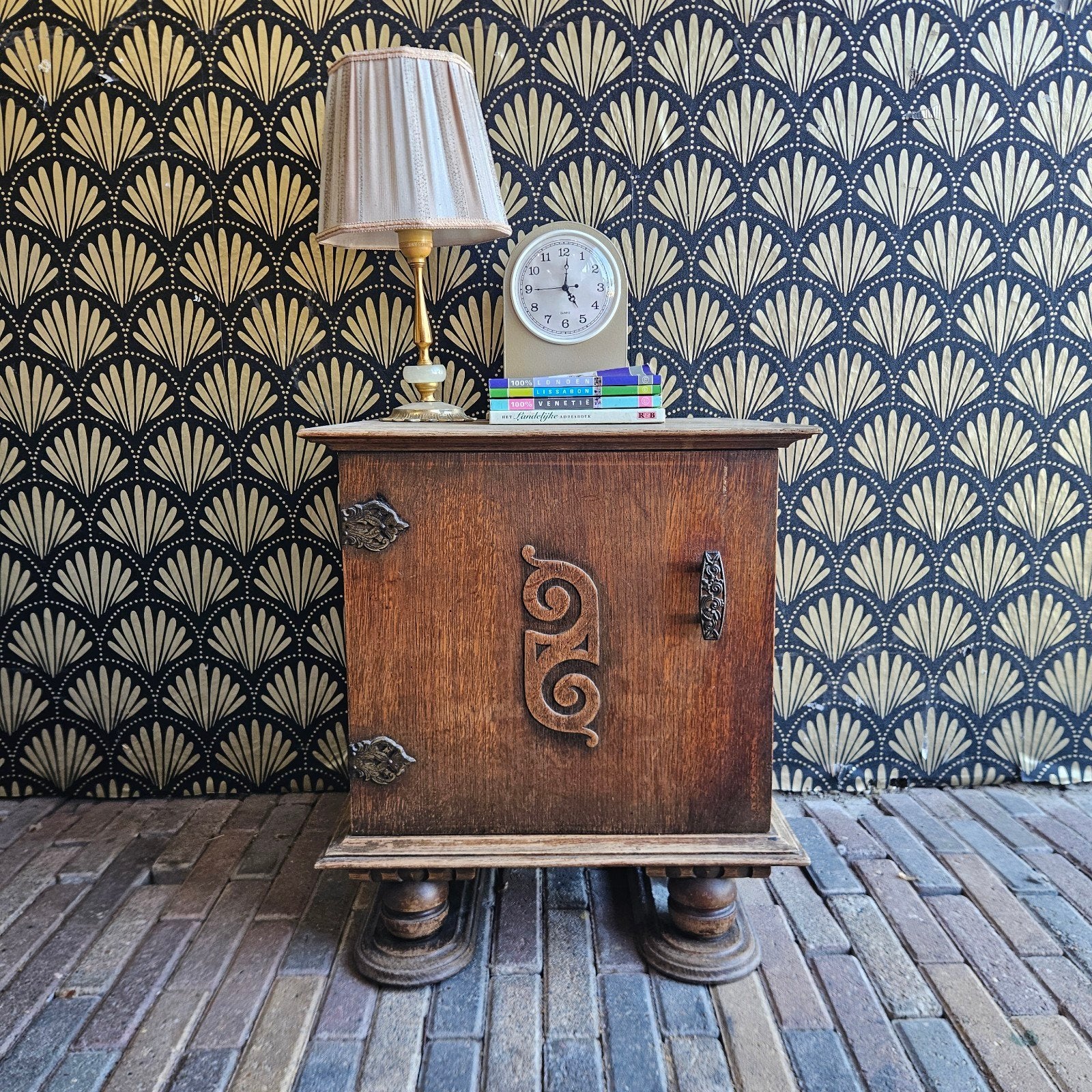 leuk vintage eikenhouten nachtkastje, Ophalen, Zo goed als nieuw