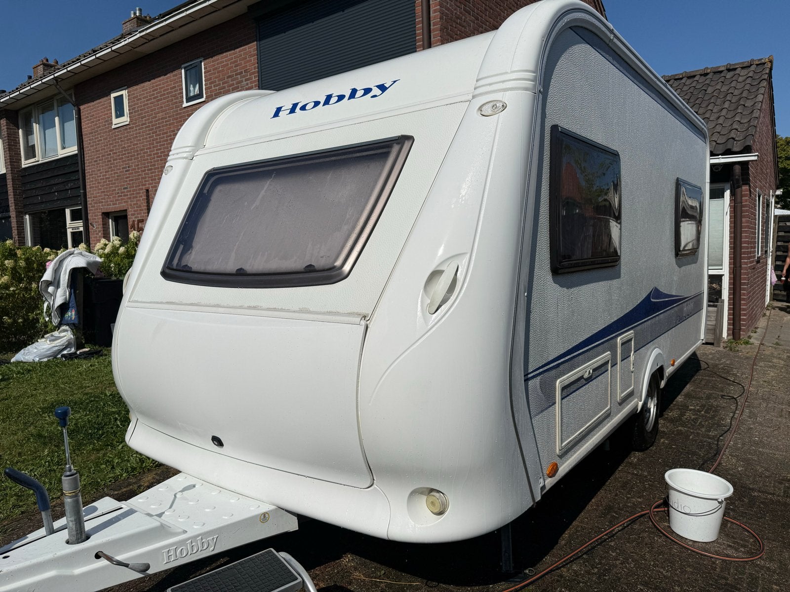 Hobby Easy De Luxe  incl speciale Isabella tent, airco,mover, Hobby, Treinzit, Dwarsbed, Particulier