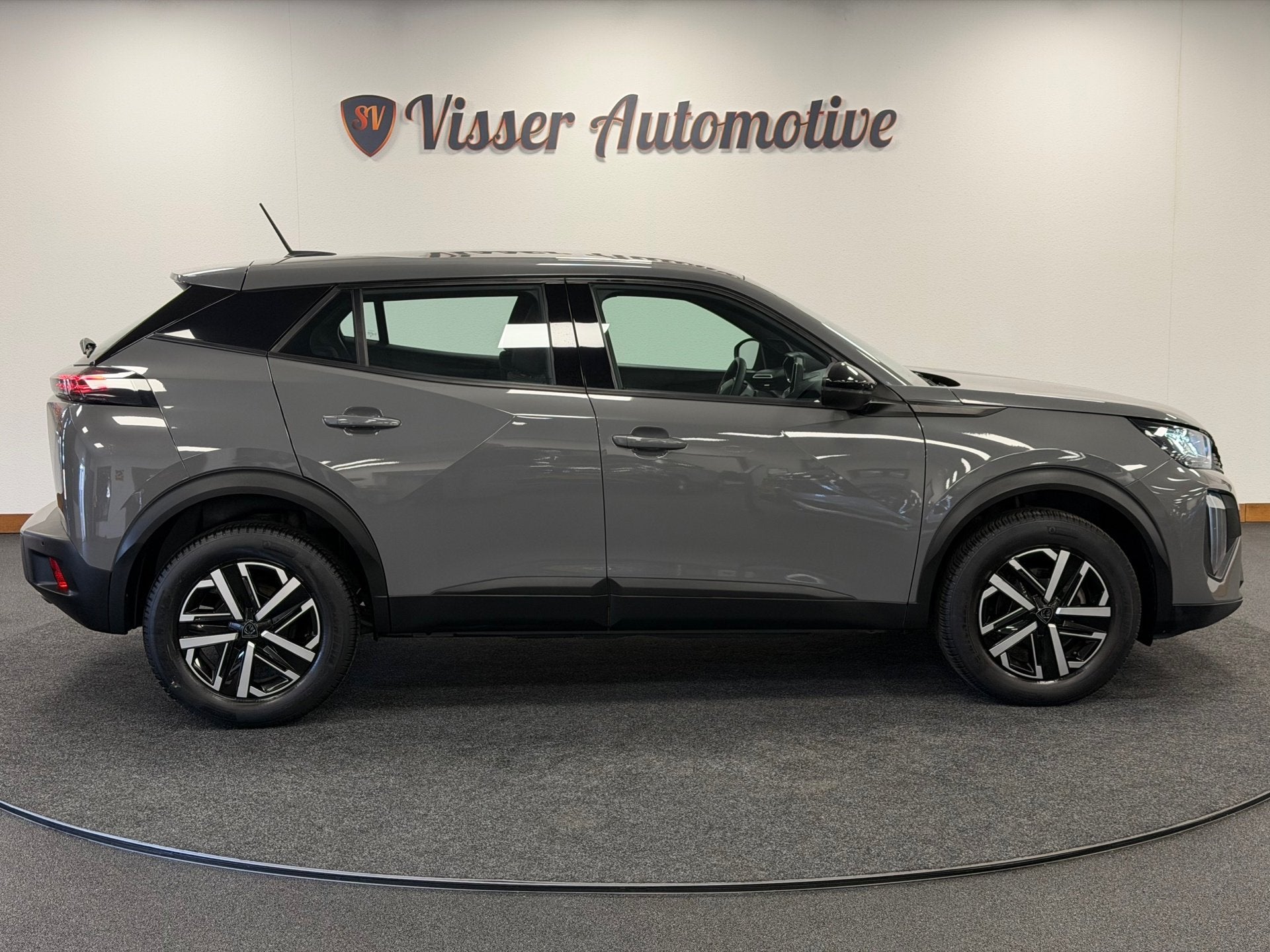 Peugeot 2008 1.2 PureTech 100 Allure*Nardo-Gray*Airco*Cruise, Auto's, 101 pk, 1199 cc, Parkeersensor, Nieuw