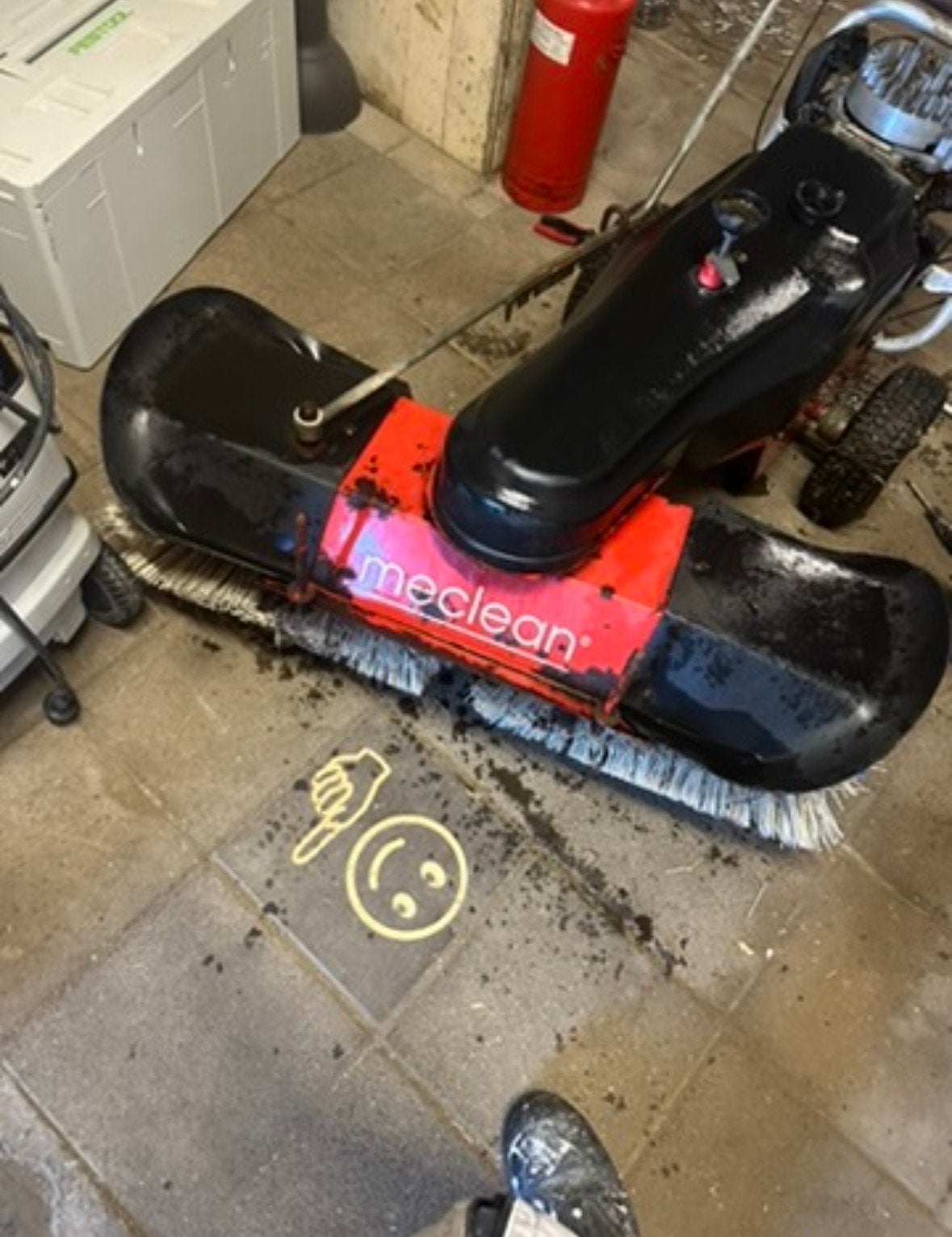 Meclean veegmachine opknapper loopt wel, Tuin en Terras, Veegmachines, Gebruikt, Ophalen