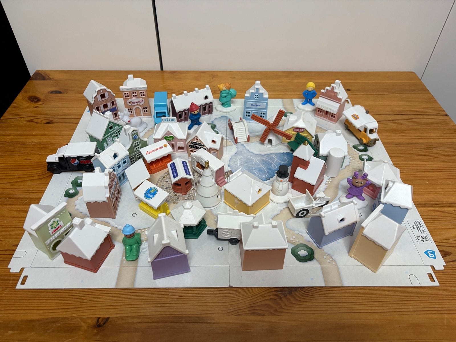 AH Winterdorp verzameling - Compleet met speelkleed, Verzamelen, Albert Heijn, Ophalen of Verzenden