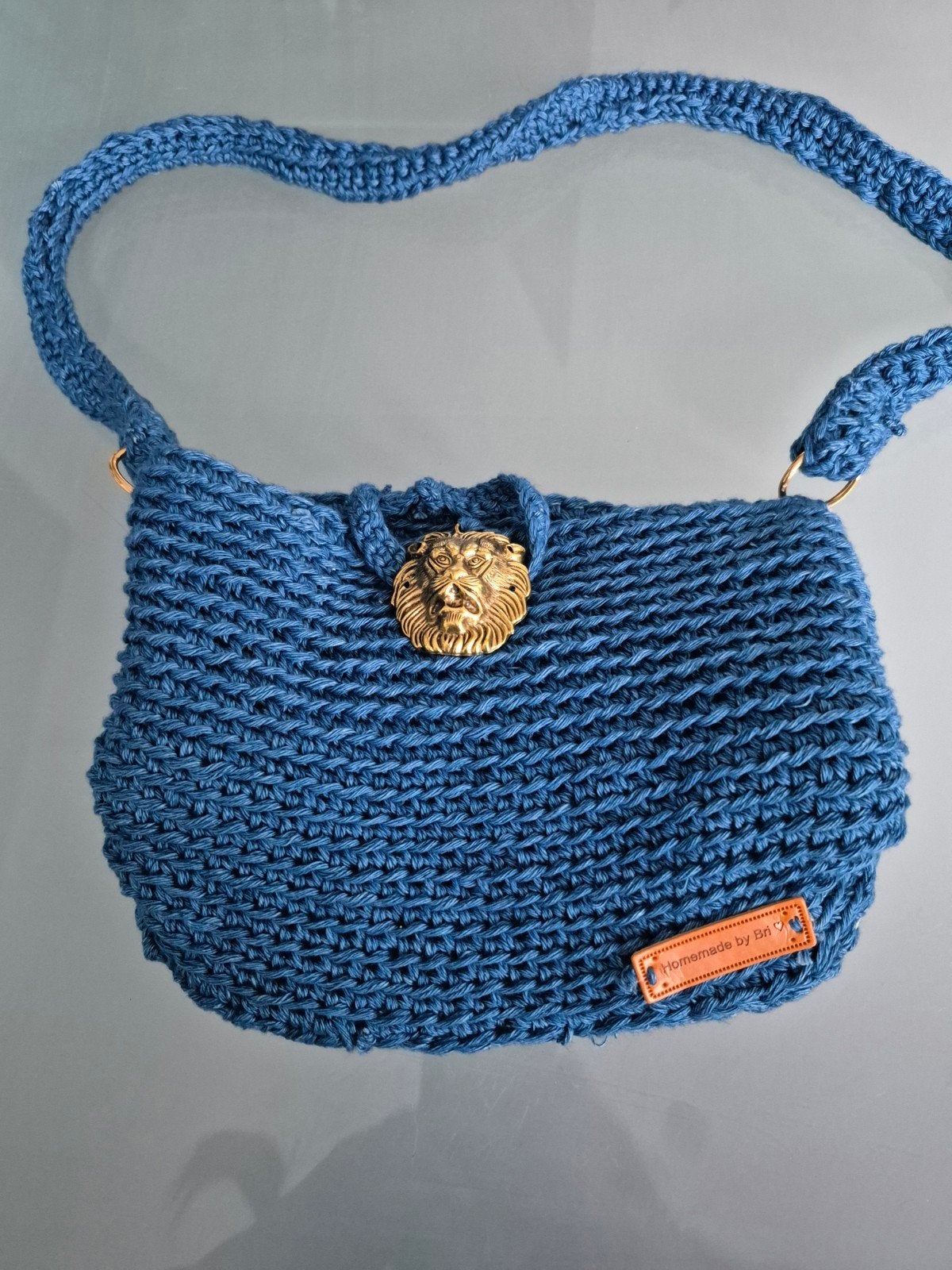 Zelfgehaakte schoudertas van jeansgaren met leeuwenkop, Ophalen of Verzenden, Nieuw, Blauw, Overige merken