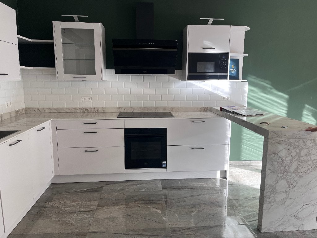 Complete keuken incl Siemens apparatuur, Ophalen, Gebruikt, Wit, Hoekkeuken