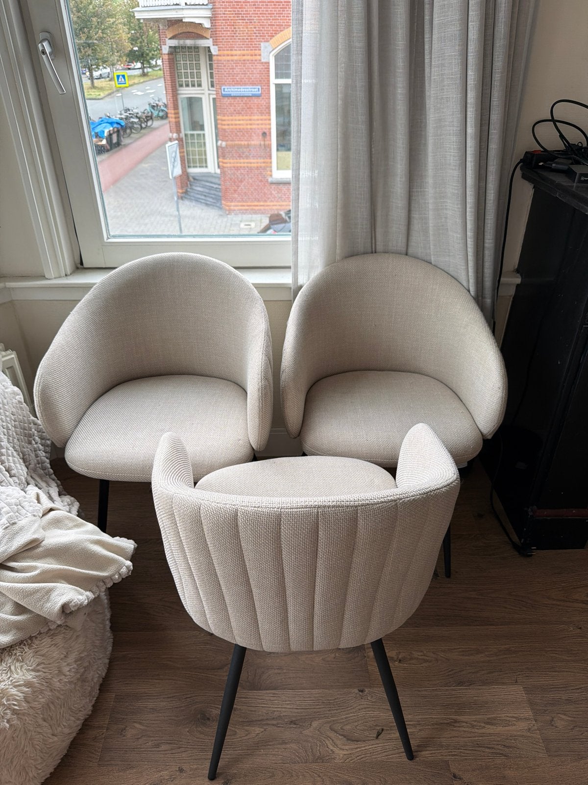 Drie Kwantum eetkamerstoelen - Stijlvol en comfortabel, Ophalen, Gebruikt, Overige kleuren, Drie