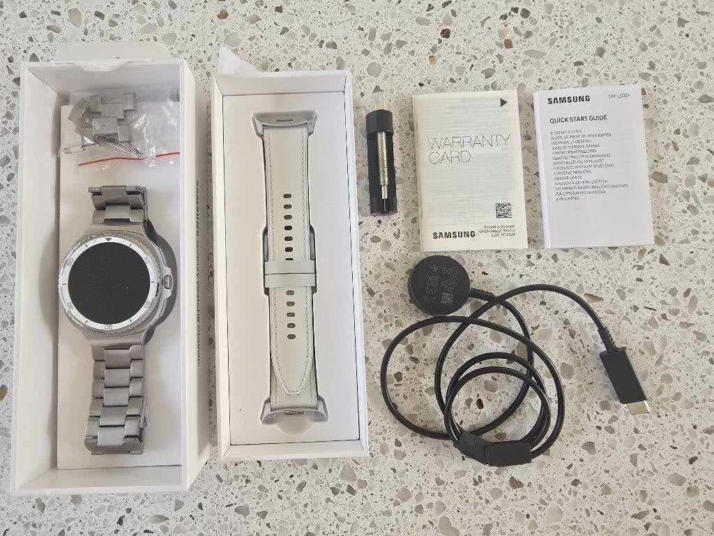 Samsung galaxy watch 8 classic LTE, Samsung ⌚️, Ophalen of Verzenden, Zo goed als nieuw, Waterdicht