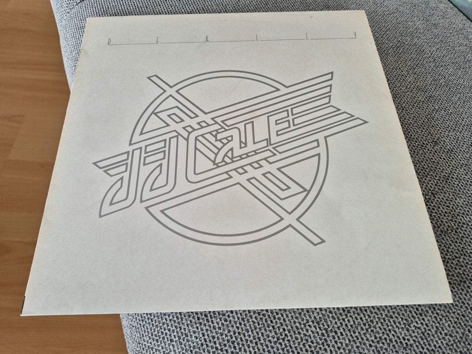 JJ CALE LP, Ophalen of Verzenden, Zo goed als nieuw, 12 inch, Poprock