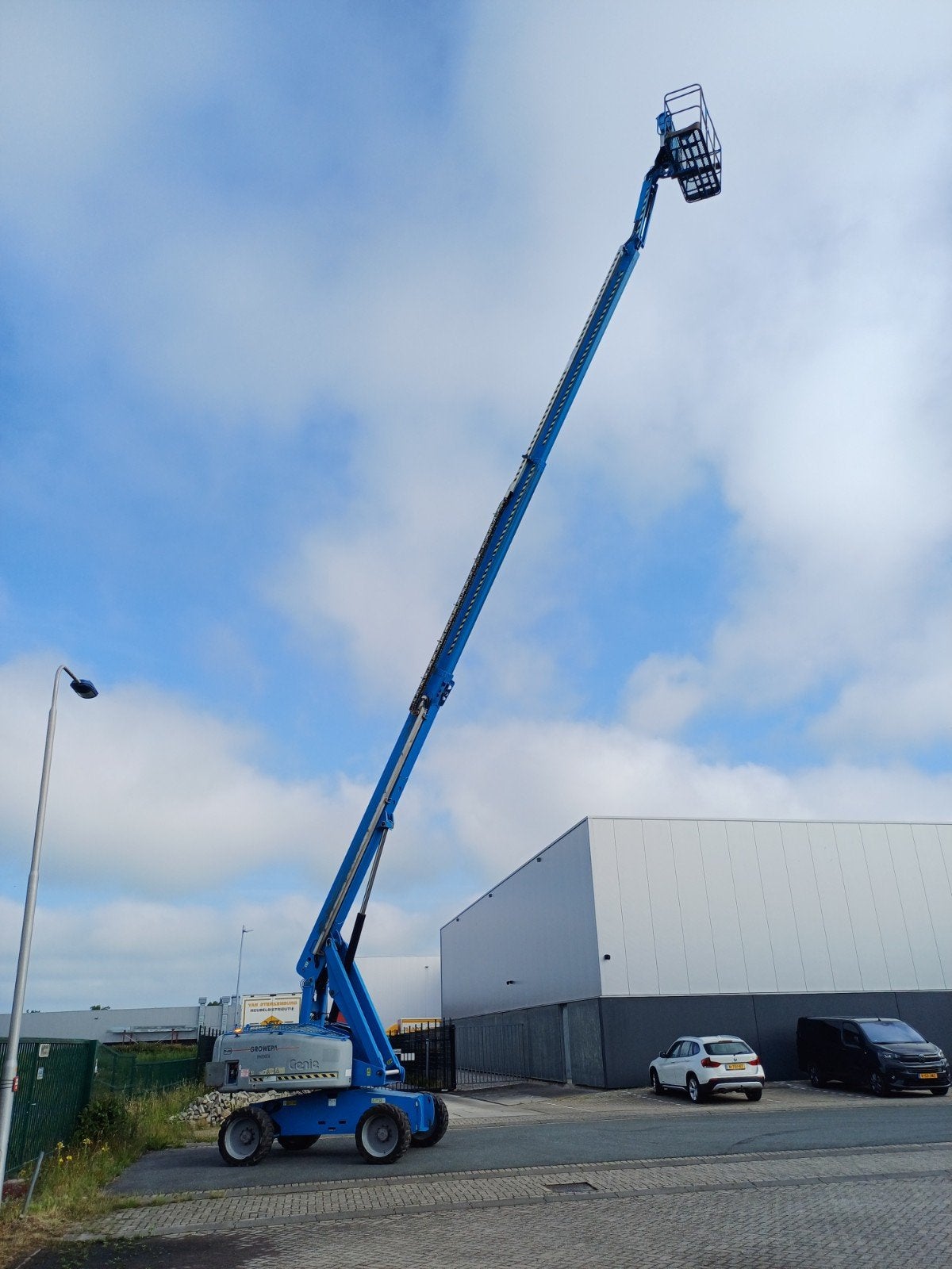 Genie S65 hoogwerker, Ophalen