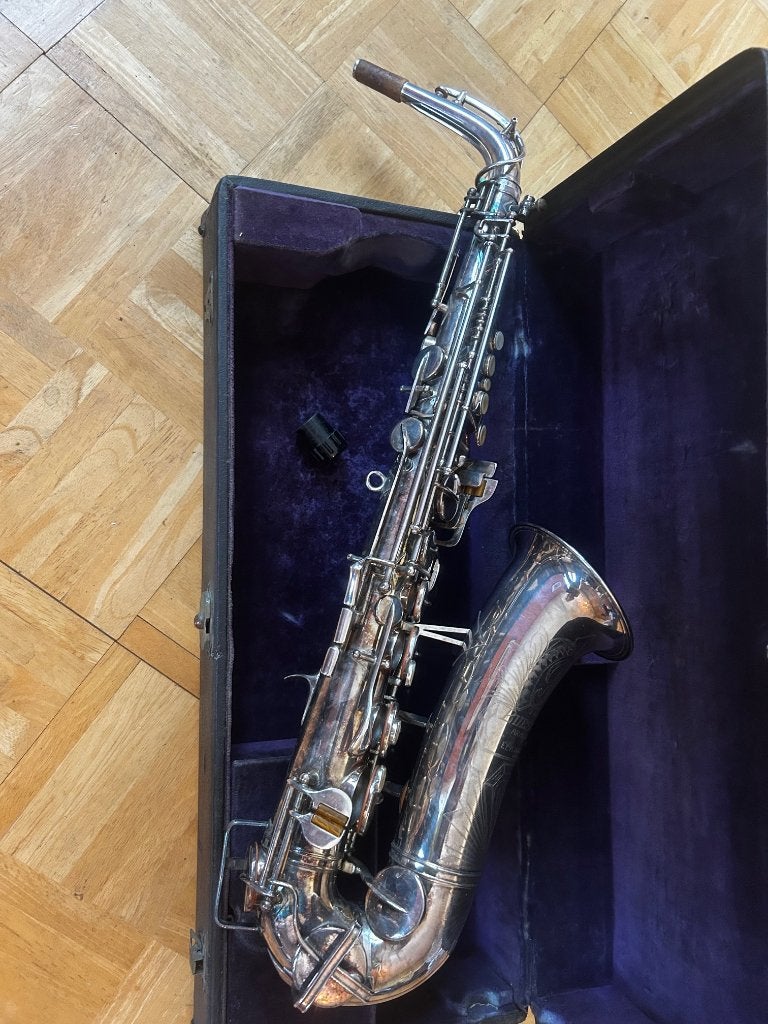 Buescher Aristocrat altsax i z g st, Muziek en Instrumenten, Ophalen of Verzenden, Zo goed als nieuw, Alt, Met koffer