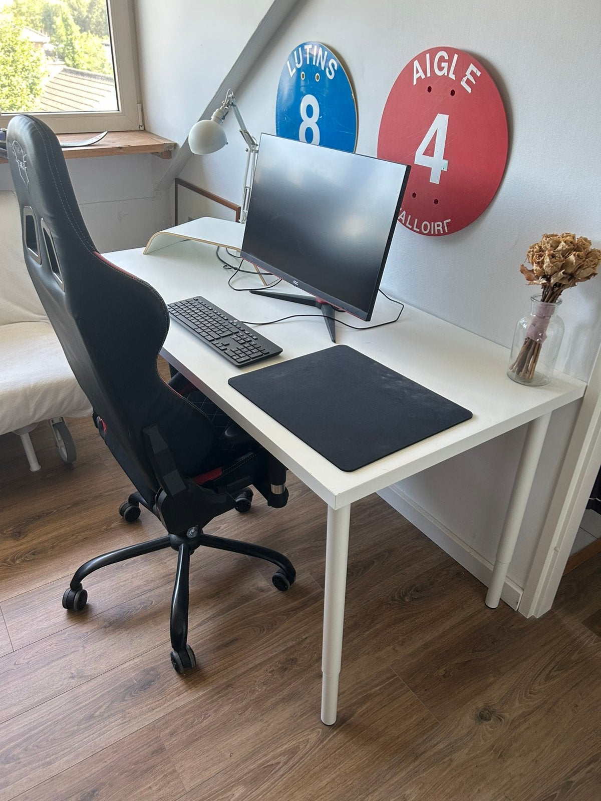 Ikea bureau, wit, Ophalen, 150 cm, Hout, Zo goed als nieuw