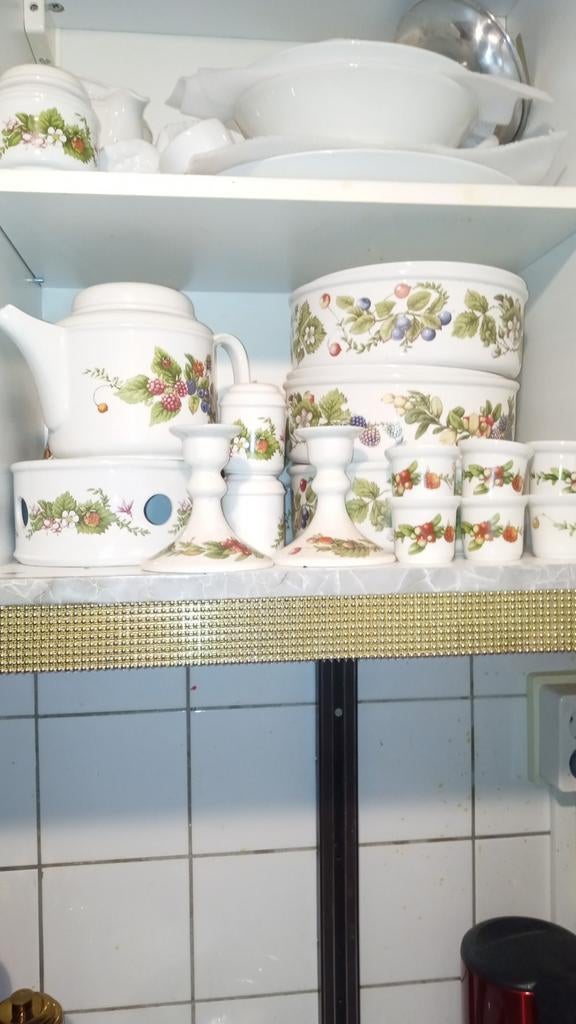 Marjolein Bastin Servies - Compleet met diverse items, Huis en Inrichting, Keuken | Servies, Keramiek, Ophalen of Verzenden, Zo goed als nieuw