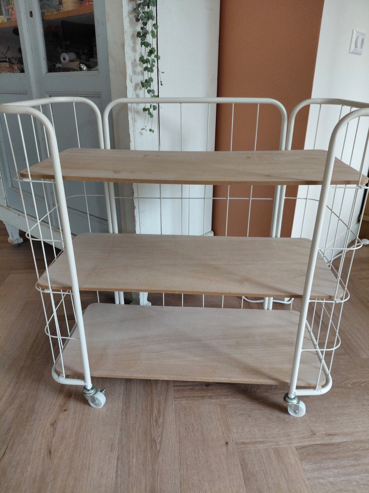 Kastje op wielen, Ophalen of Verzenden, Gebruikt