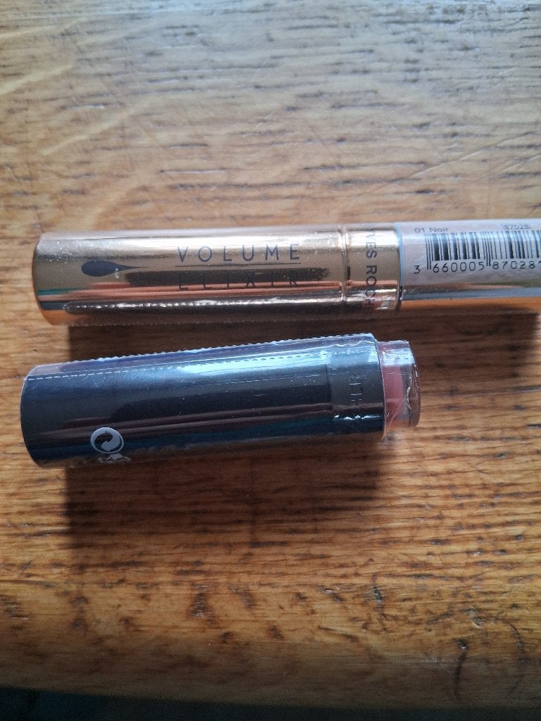 lipstick 2x, Ophalen, Zo goed als nieuw, Toebehoren, Overige kleuren
