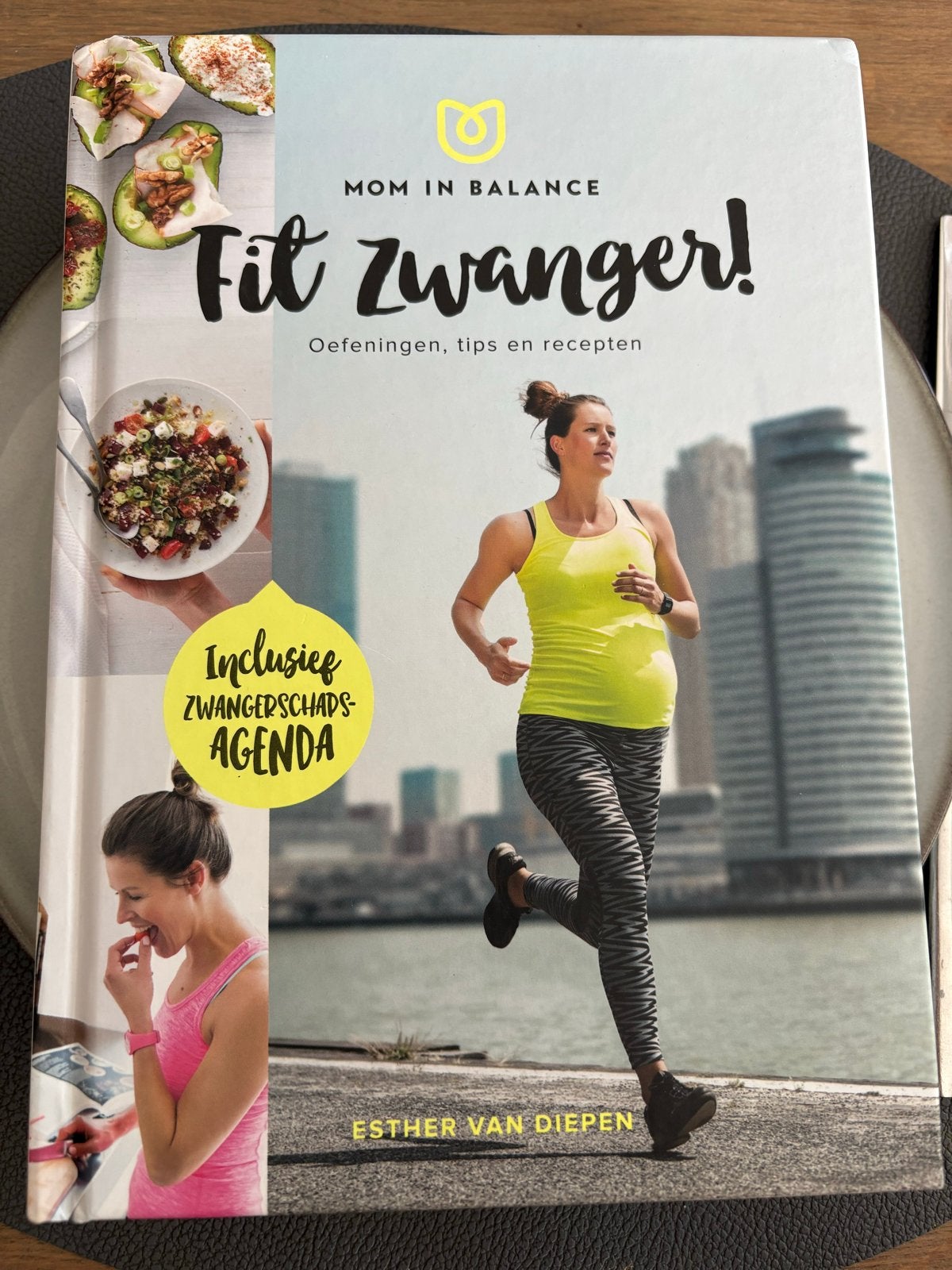 Fit Zwanger! Oefeningen, tips en recepten + Zwangerschapsage, Ophalen, Zo goed als nieuw, Zwangerschap en Bevalling