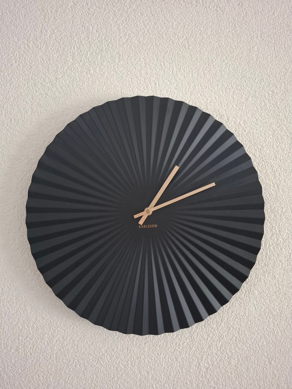 Karlsson wandklok, Ø 39,5 cm, Ophalen, Analoog, Werkt op batterijen, Karlsson